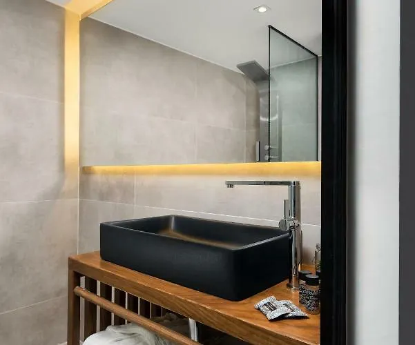 Deluxe Loft Suite
